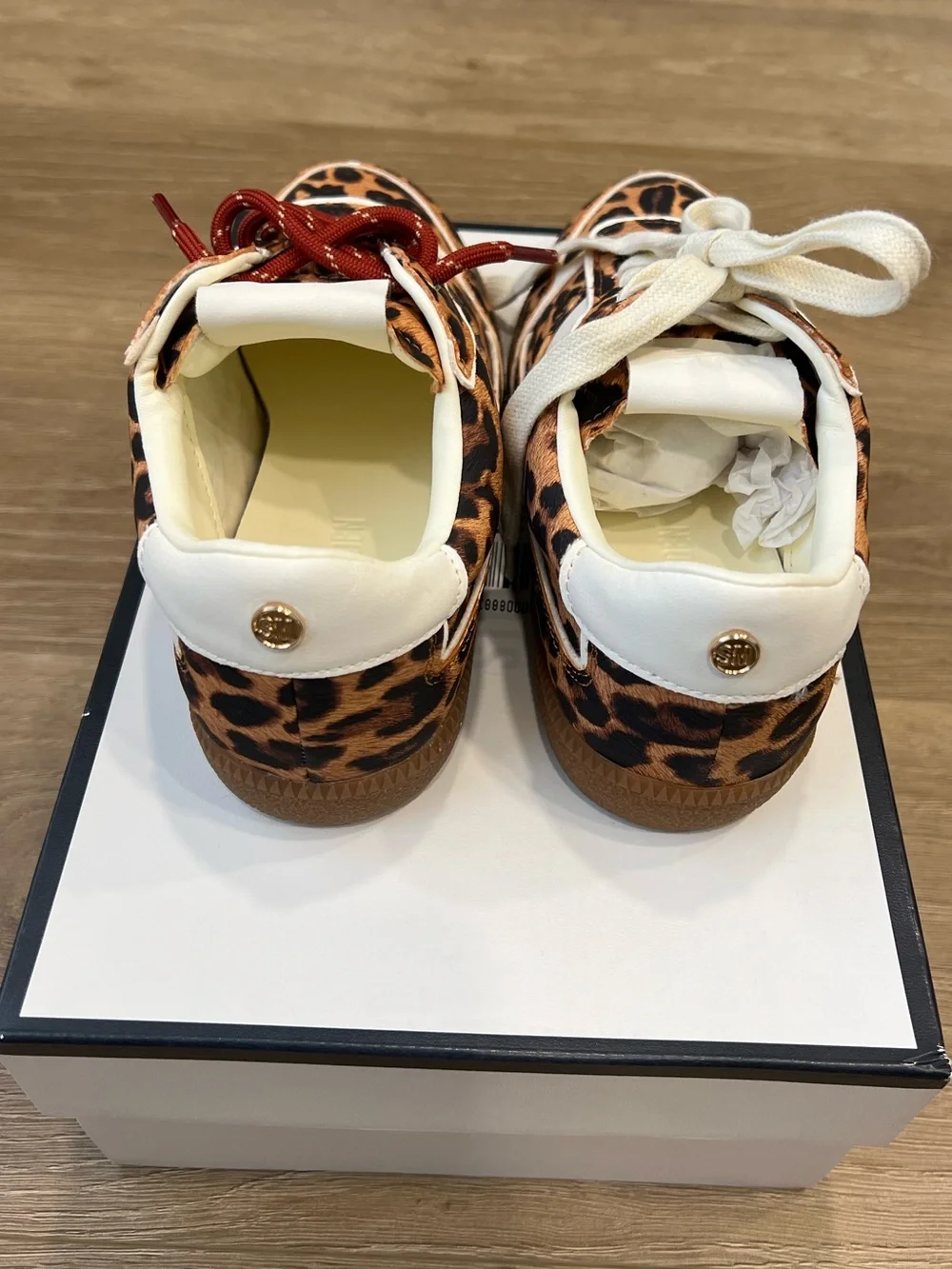 NWT Steve Madden Sporty Leopard Sneaker Size 5.5